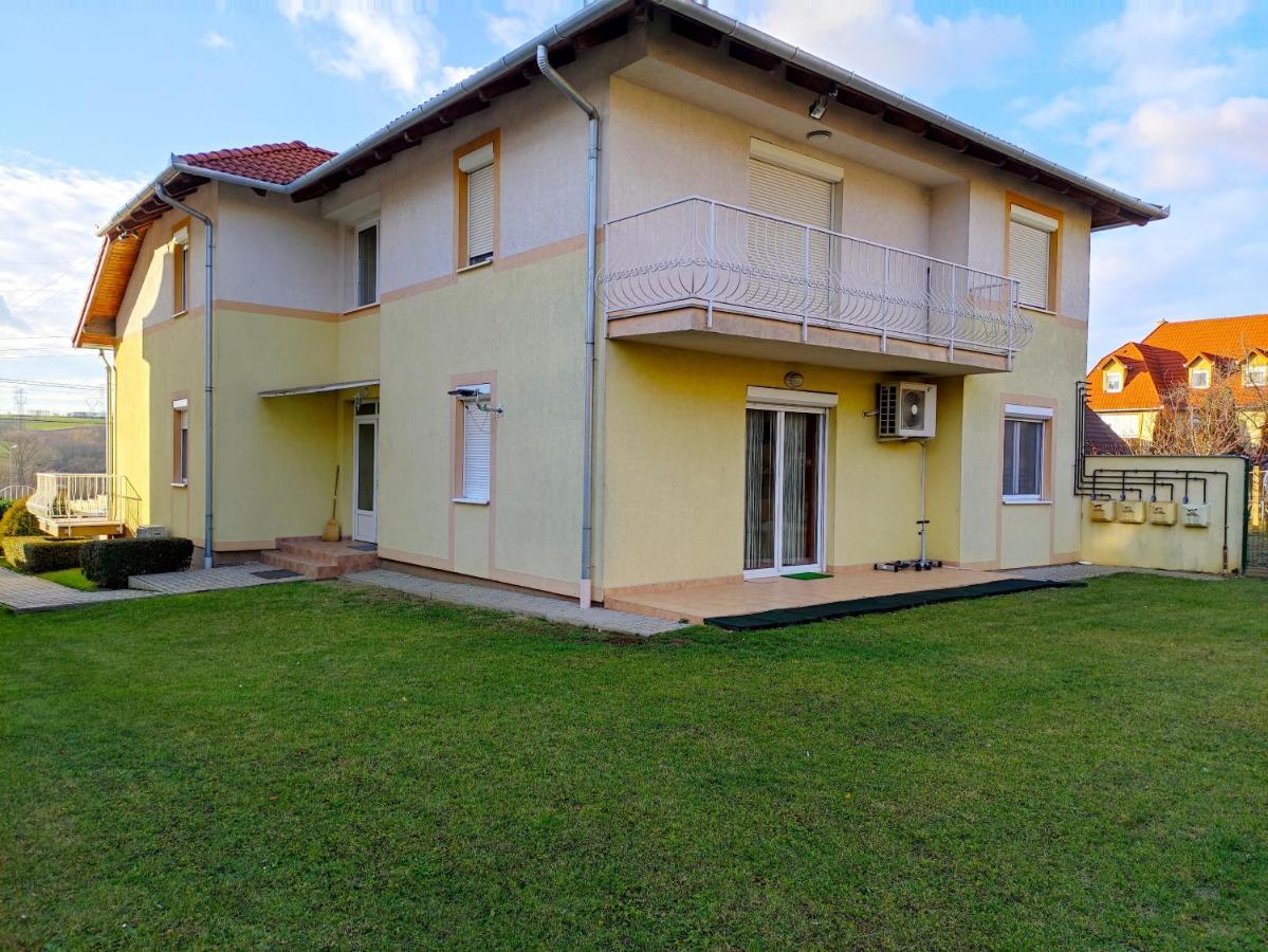 Apartament Var-Lak Apartman Héviz Zewnętrze zdjęcie